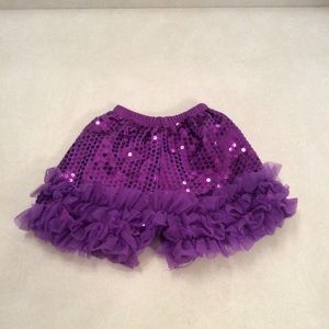 🤑Purple sequined shorts. Size S
